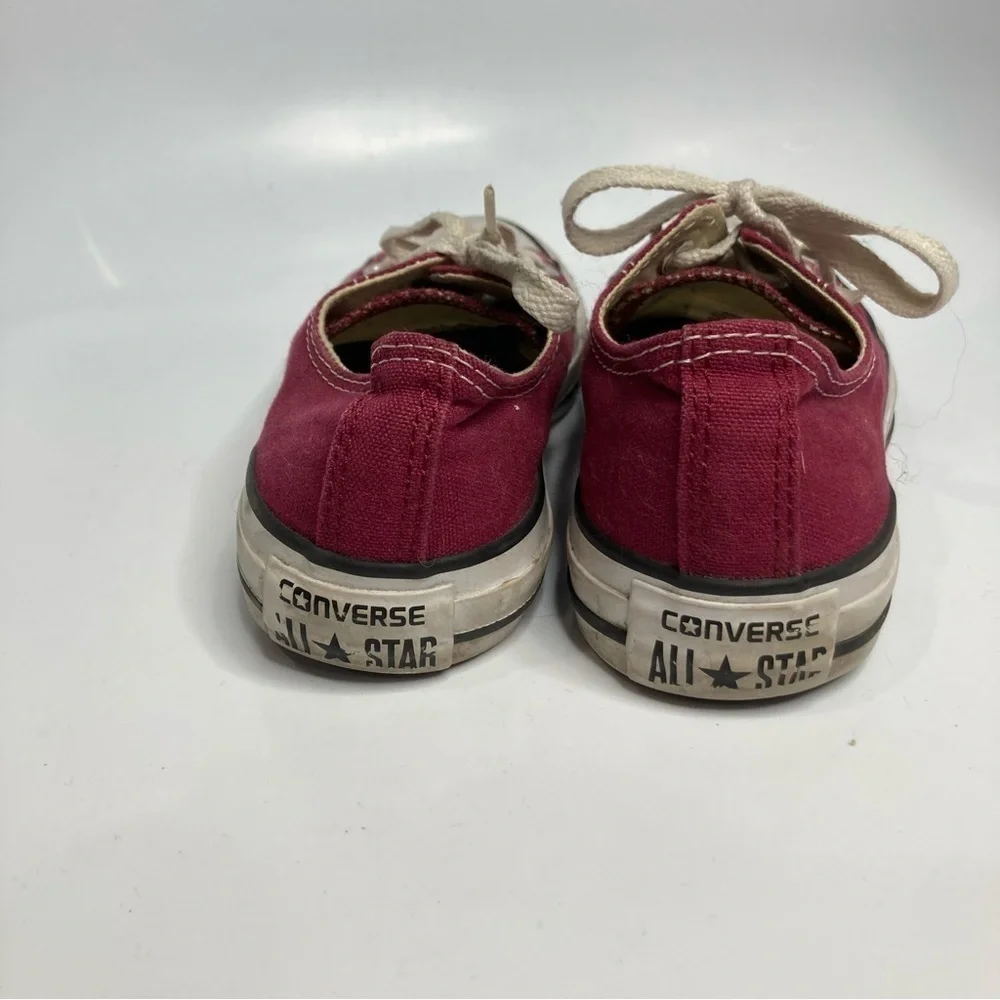 Maroon converse sneakers unisex sizing‎